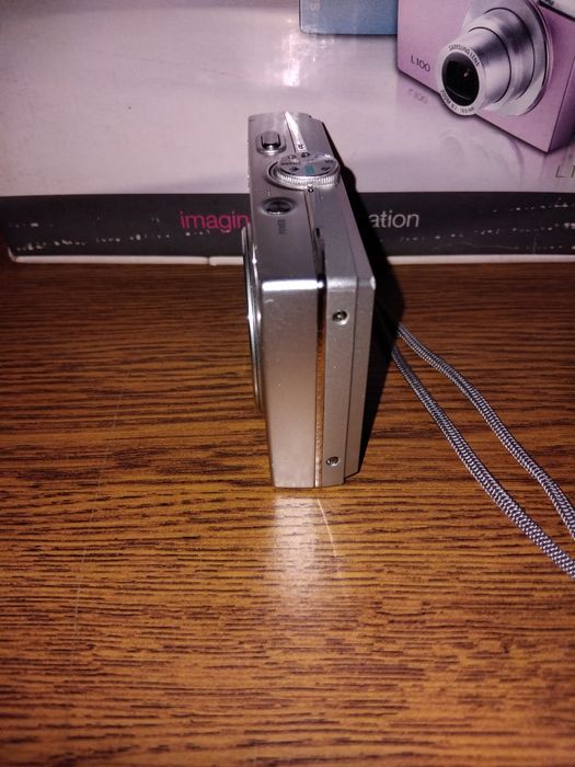 Samsung L100 Silver цифровий фотоапарат