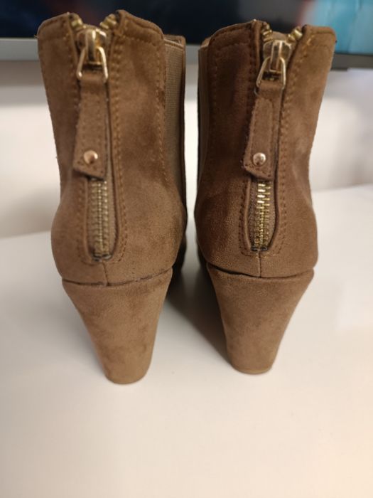 Beaty Girls  Eleganckie Brązowe Botki  Koturn Zamsz BDB+ 38