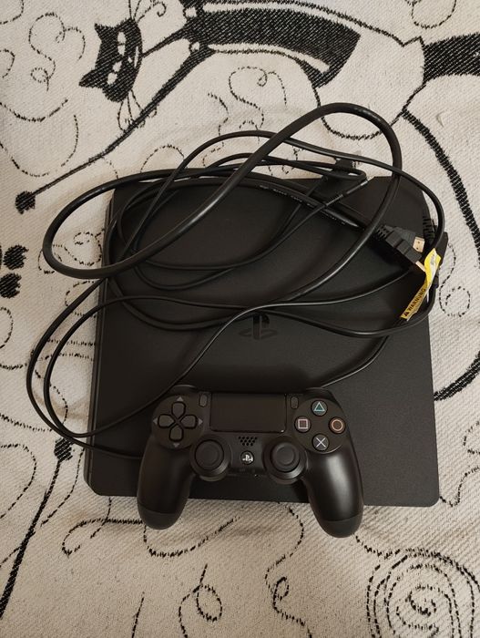 Playstation 4 slim