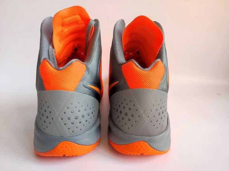 - Nike - Buty koszykarskie r. 47,5