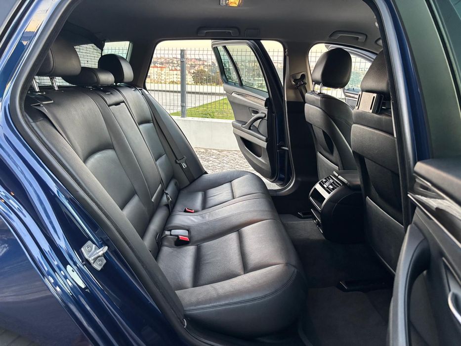 BMW 520da Touring Pack M interior
