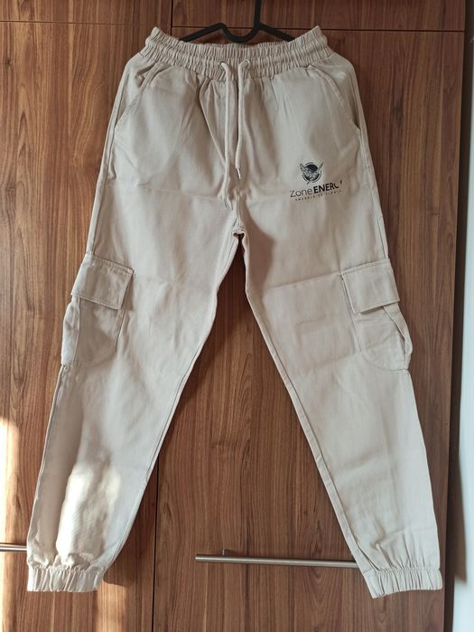 Beżowe damskie spodnie cargo