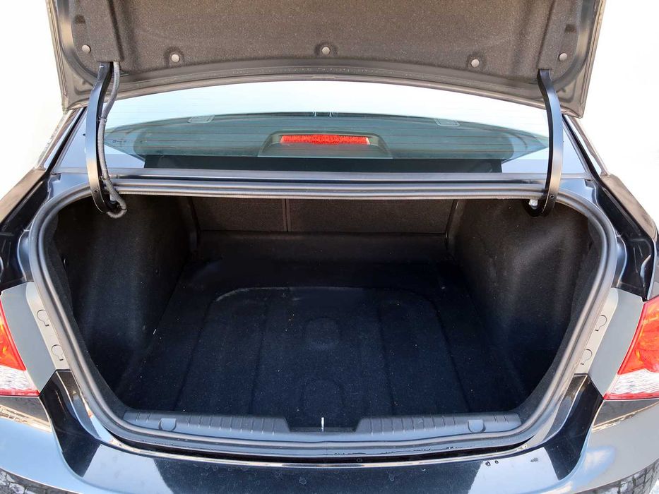 Chevrolet Cruze 1.6 LS 2011 em estado perfeito
