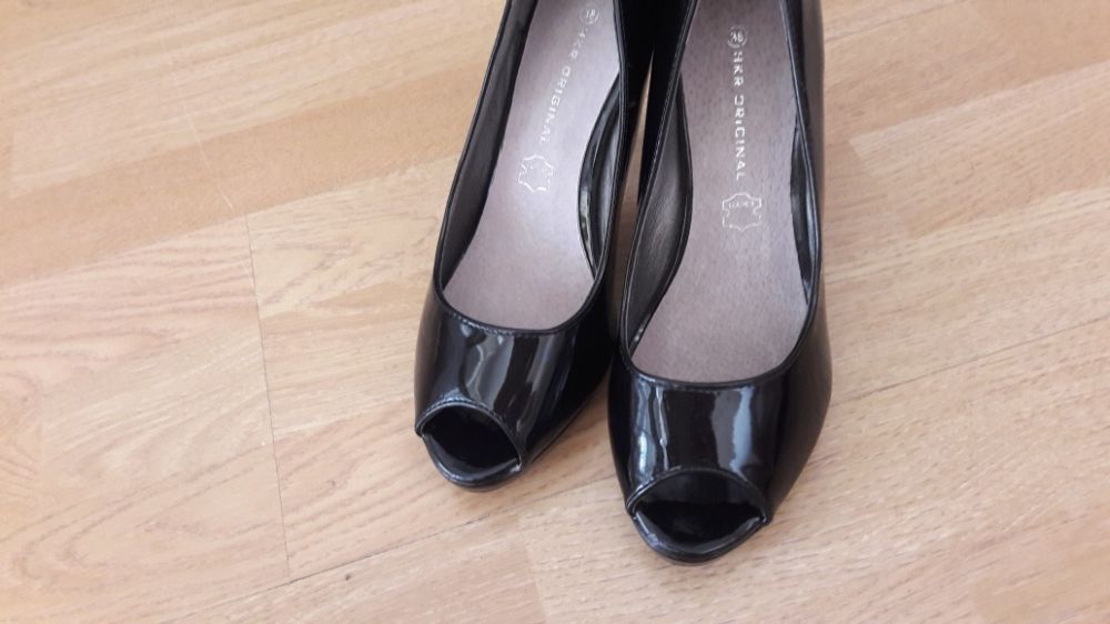 Szpilki buty na obcasie wygodne czarne lakierowane rozmiar 38 - nowe