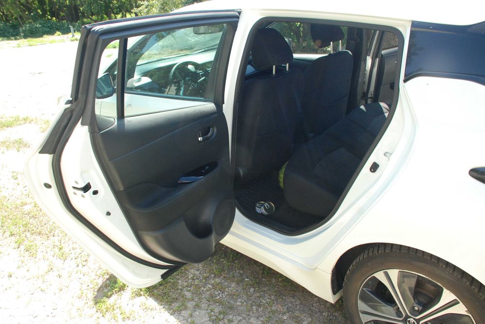 Ниссан Лиф Nissan leaf 2018 в отличном состоянии