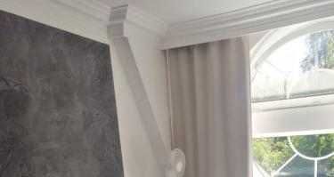 Sztukateria, kurtyna, maskownica, zabudowa karnisza