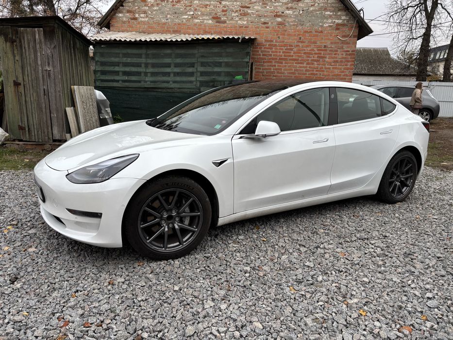 Tesla model 3 2019 standart+