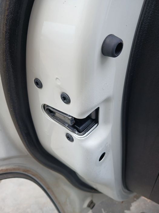 Fechadura / fecho porta trás esquerdo JEEP Compass (MP, M6)