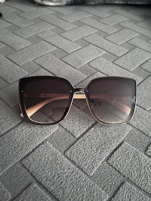 Продам солнцезащитные очки