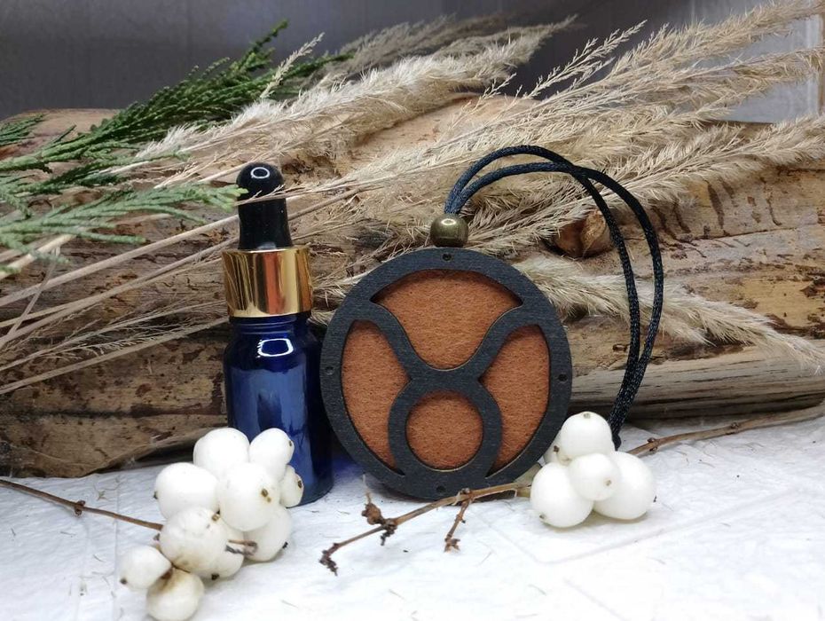 Unikalne zapachowe zawieszki do auta lub domu – Grawerowane