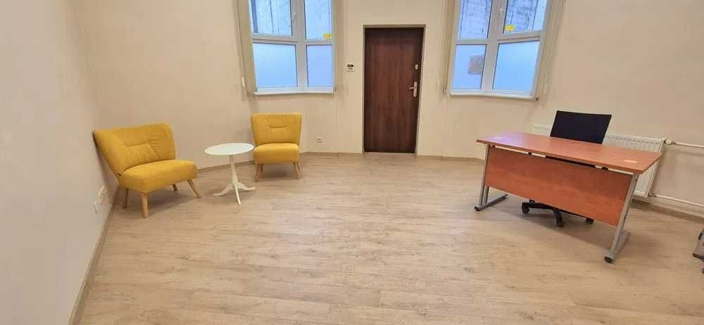 Biuro 52m KASZUBSKA/CZACKIEGO po remoncie
