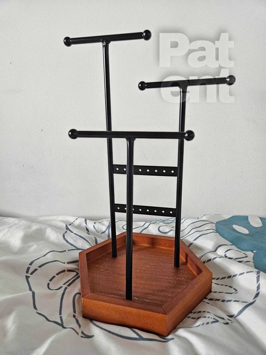 Szkatułka ekspozytor stojak na biżuterię pojemny z haczykami i loft