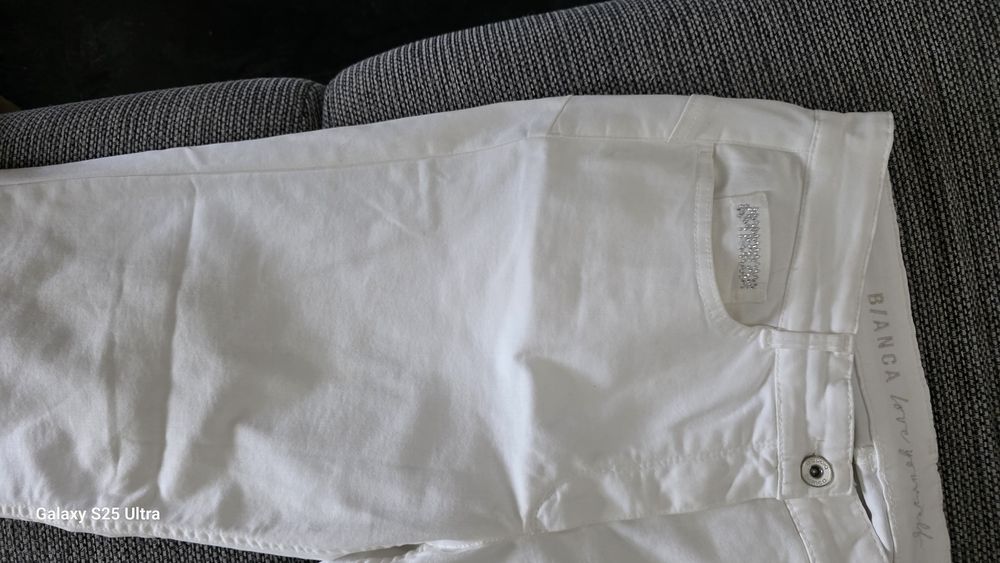 Białe jeansy 7/8 premium BIANCA „Love yourself”, roz. 42 (XL) – Stan idealny!