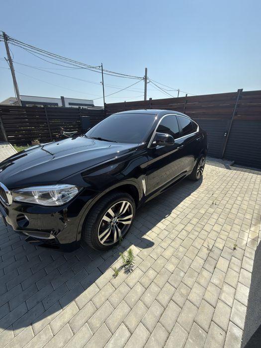 Продаеться автомобіль  БМВ Х-6  2016