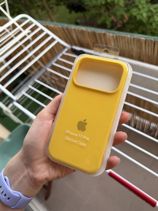 Case iPhone 17 pro etui silikonowe nowe yellow zolte plecki mikrofibra