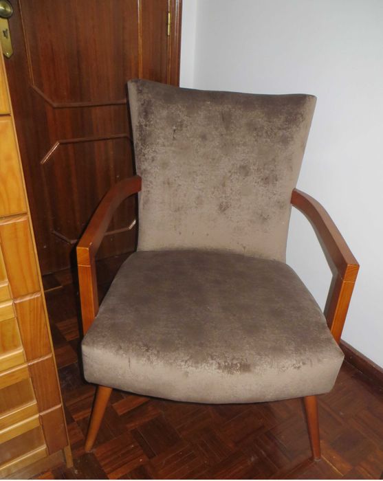 Cadeirão Cerejeira Maciça - NOVO A ESTREAR