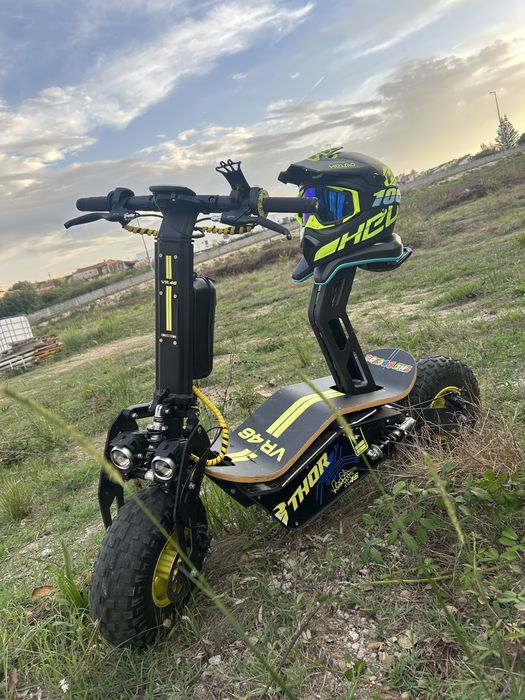 Vendo trotinet cecotec (kit grafico rossi)