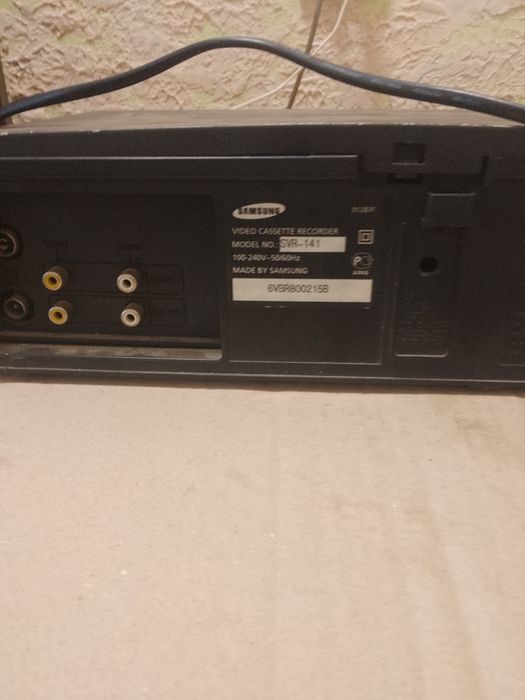 Продам видик SAMSUNG.