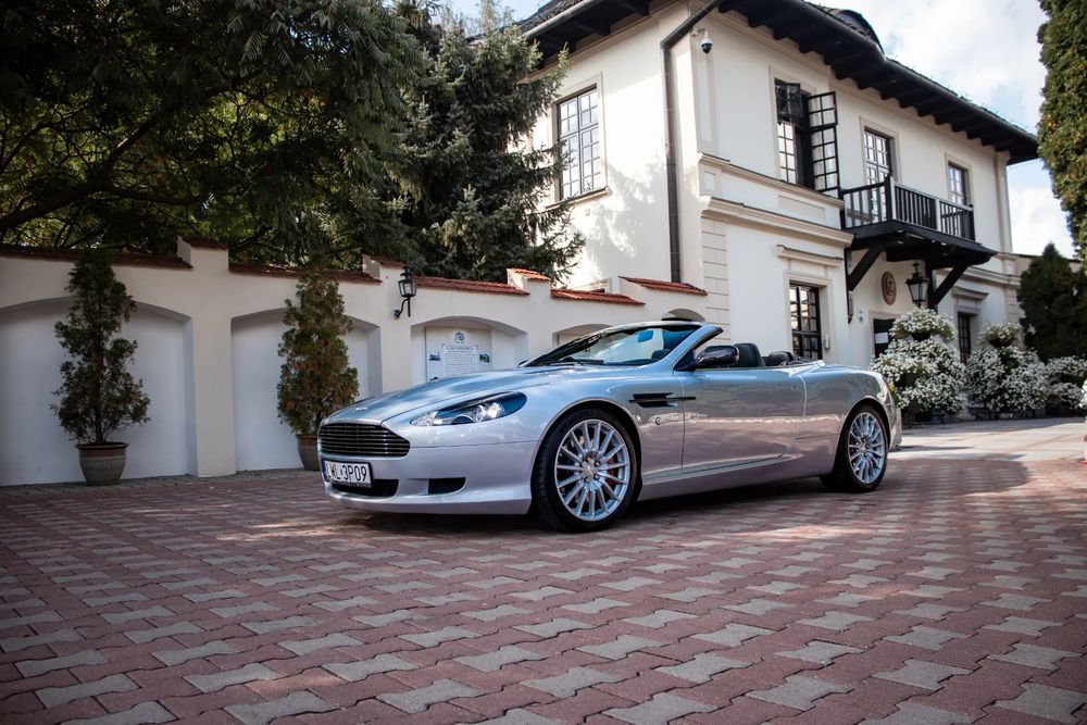 Aston Martin DB9