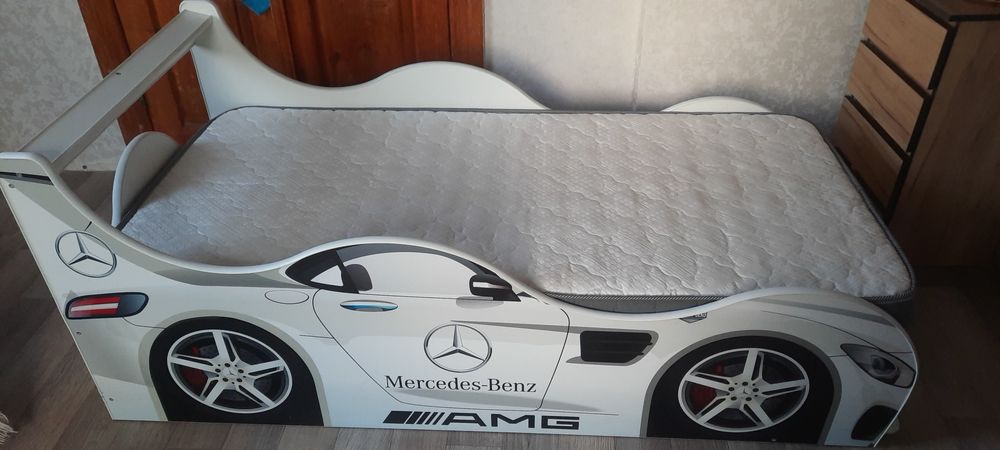 Кровать машина дитяча