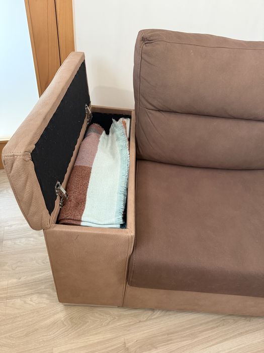 Sofa, dois lugares, arrumação e bancos