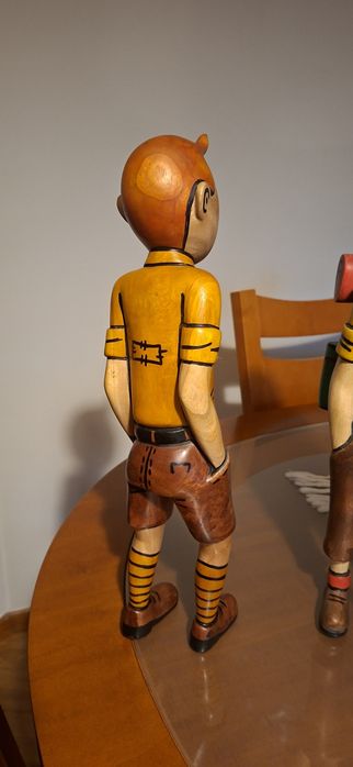 Lote Figuras Tintin em madeira e feitas à mão com 47 cm cada estimados