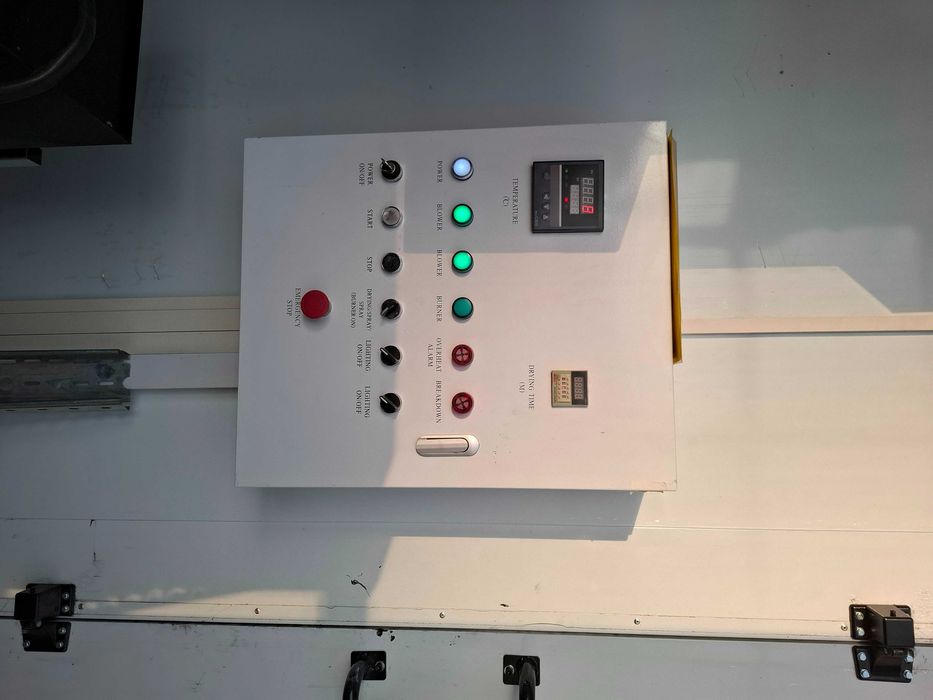 Б/В автомобільна камера фарбування