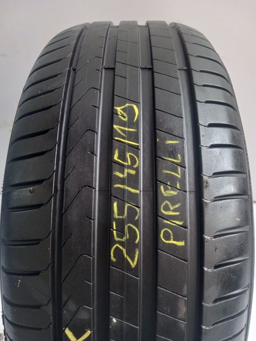 Opona letnia 255/45R19 Pirelli Scorpion