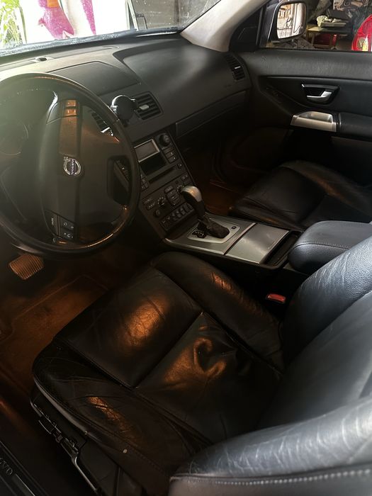 Volvo XC90 D5 AWD 163cv Auto | 7 Lugares