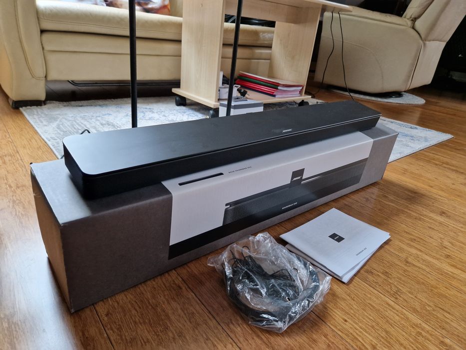 Zestaw Bose Soundbar 500 + głośniki satelitarne + oryginalne stojaki - idealne