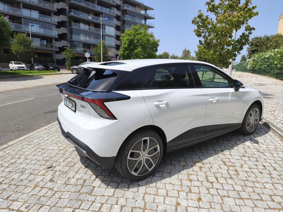 MG4 Luxury 64 kWh  2026  39kms