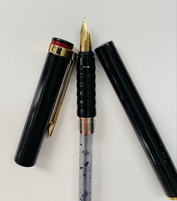 Caneta de tinteiro Rotring 400