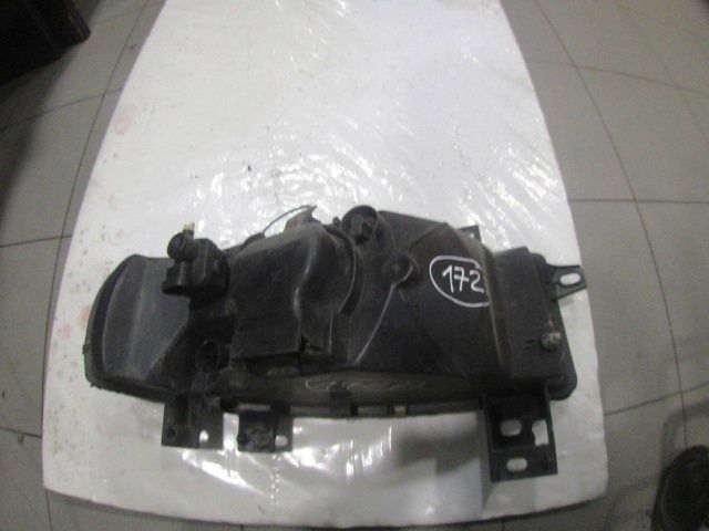 Ótica / farol esquerda RENAULT Master II (FD)