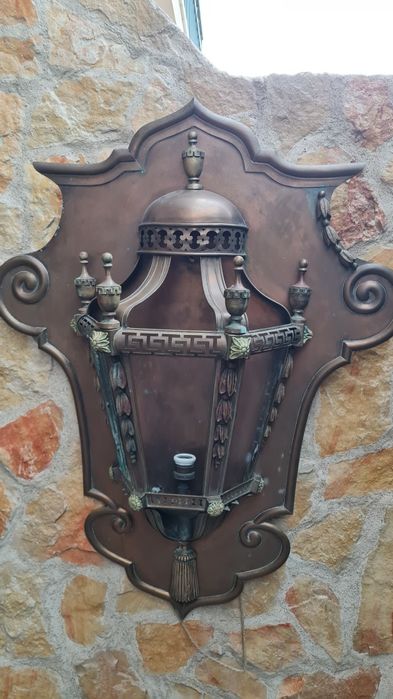 Candeeiro parede electrificado