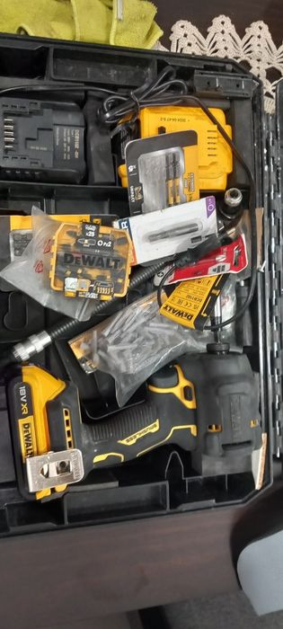 Aparafusadora dewalt de impacto 18v