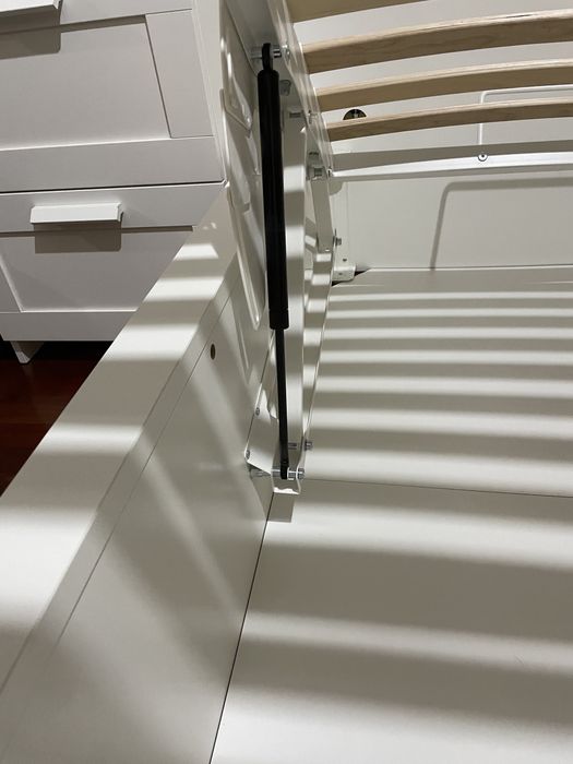 MALM cama c/arrumação