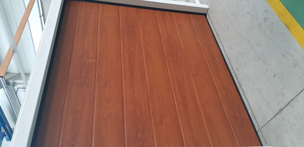Brama garażowa segmentowa Bramy garazowe przemysłowe producent