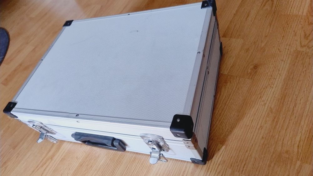 Mikser Behringer ddm 4000 jak nowy