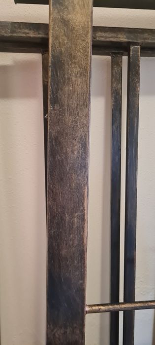 Conjunto cama ferro e 2 mesas de cabeceira