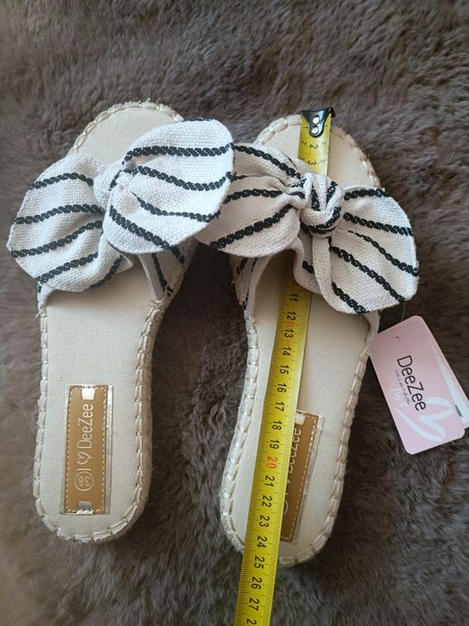 Nowe Klapki Espadryle DeeZee z Kokardą w Paski – Rozmiar 38