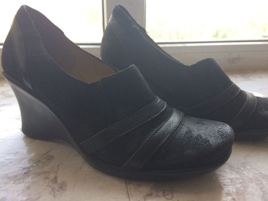 Продам чёрные туфли закрытые Б/У