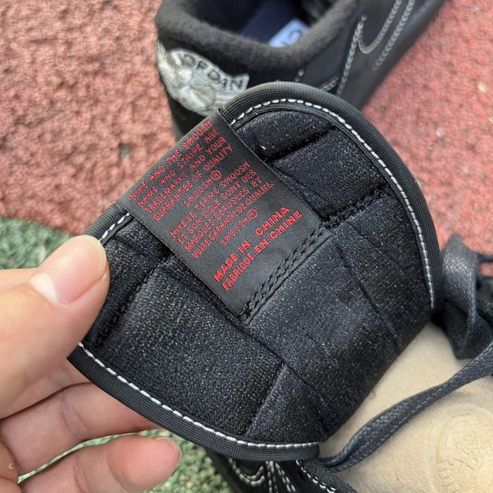 Nike Air Jordan 1 low x Travis Scott