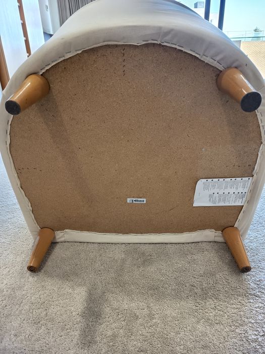 Poltrona cor bege IKEA