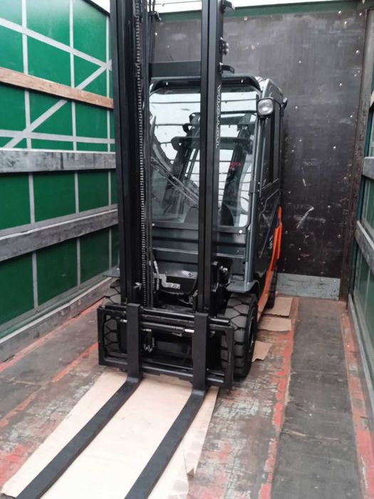 Газовий навантажувач TOYOTA 06-8 FGF 15