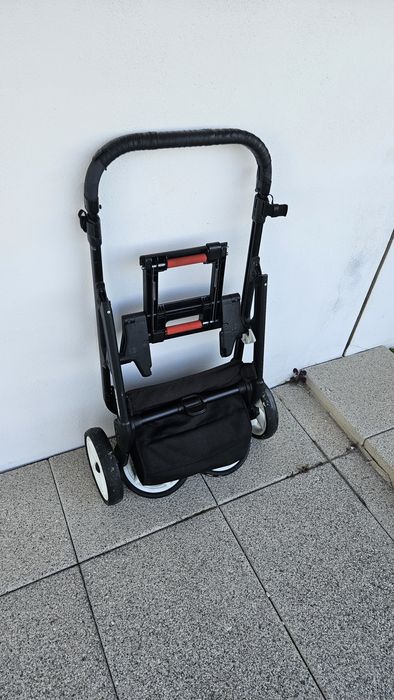 Carrinho Easywalker – Compacto e prático
