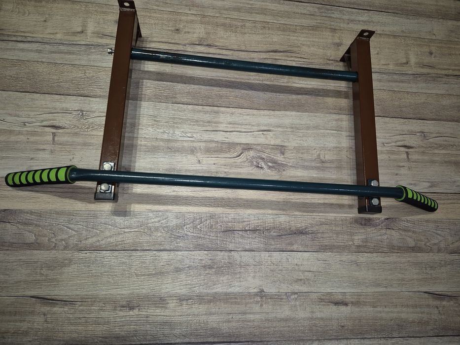 Шведская стенка - лестница, турник