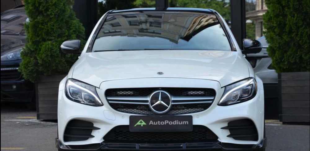 Передня решітка центральна Mercedes W205 AMG Silver