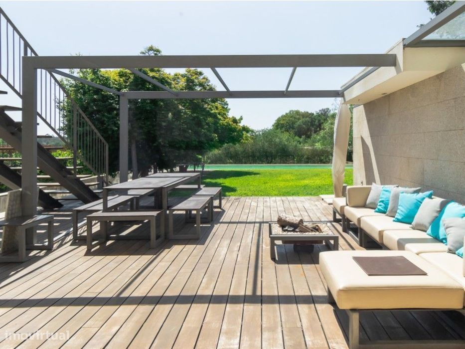 Luxury Detached Villa with 4 Bedrooms and Swimming Pool | Santa Maria da Feira