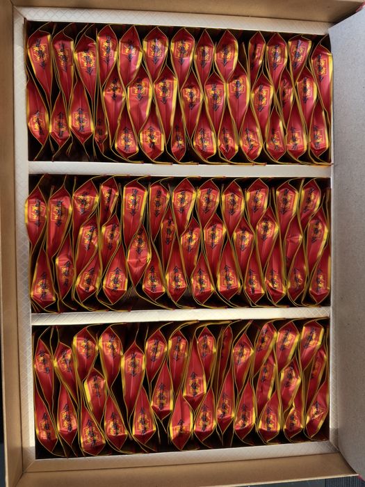 Чай черный китайский, оригинальный, подарочная коробка