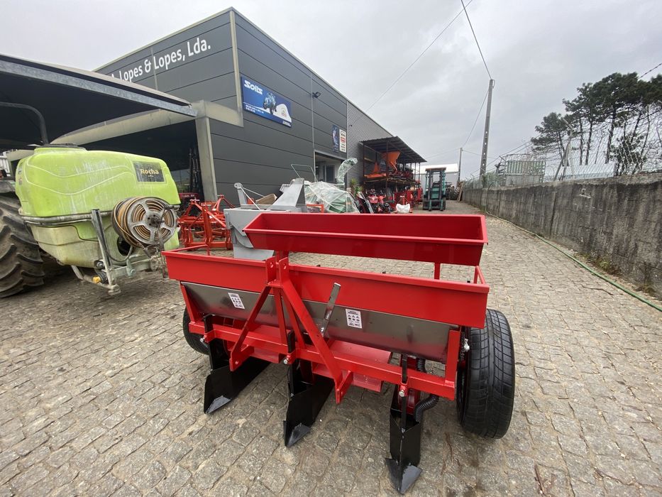 Semeador plantador de batatas 3 linhas com adubador INOX